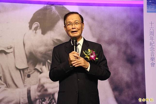 陳定南教育基金會董事長林光義在陳定南逝世16周年紀念音樂會上致詞。(記者蔡昀容攝)