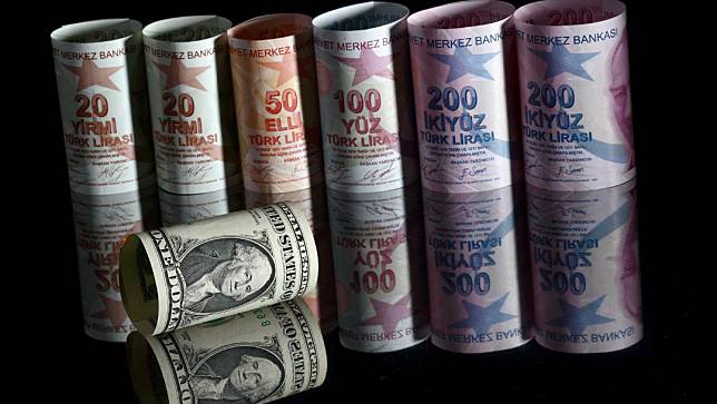土耳其里拉兌美元匯率7日一度貶值歷史新低。路透社