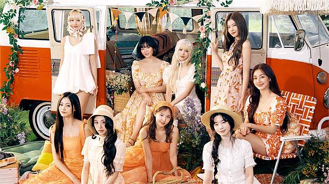 TWICE宣布將來台開唱。圖／翻攝自Facebook@TWICE
