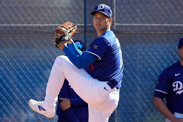 大谷翔平進行今年第2次牛棚練投。（達志影像資料照）