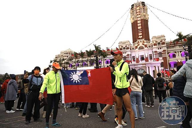 中央氣象署指出，今明兩天東北季風稍減弱，各地天氣仍較涼。