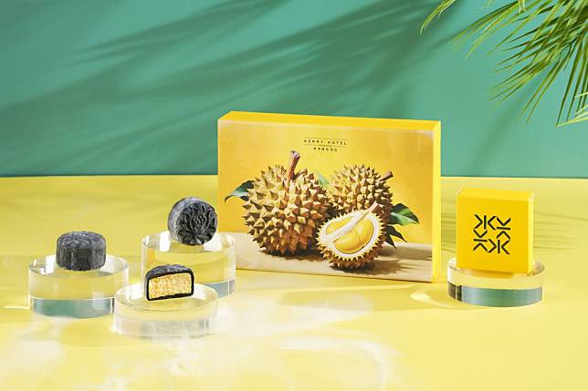 Limited-edition black thorn durian snowy mooncakes