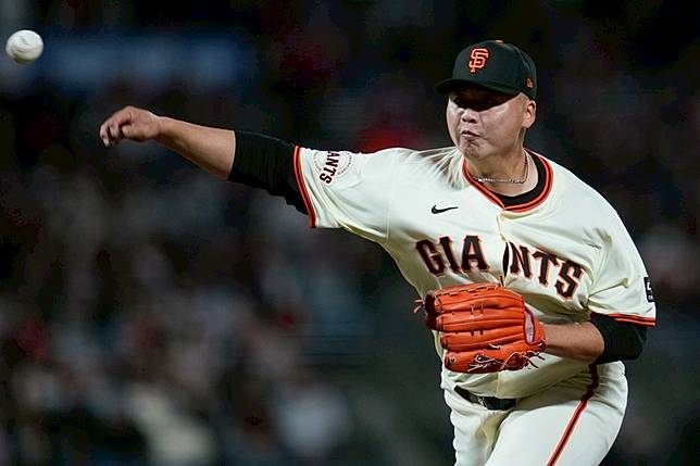 莊陳仲敖、鄧愷威登板好投　雙雙拿下救援