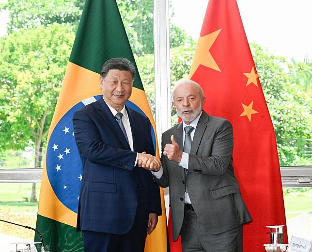 Chinese President Xi Jinping holds talks with his Brazilian counterpart Luiz Inacio Lula da Silva in Brasilia, Brazil, Nov. 20, 2024. (Xinhua/Li Xueren)