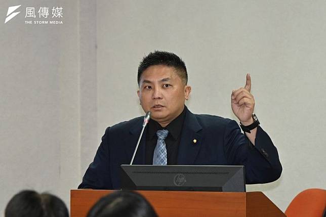 國民黨立委吳宗憲表示，台南市正副議長賄選案背後一定有高人指點，躲避構成恐嚇罪的要件。（資料照，陳昱凱攝）