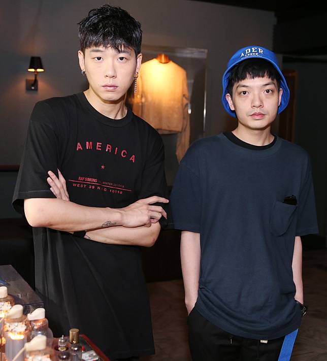 南瓜妮歌迷俱樂部柯家洋（左）與小青蛙（右）。記者侯永全／攝影

<b style=