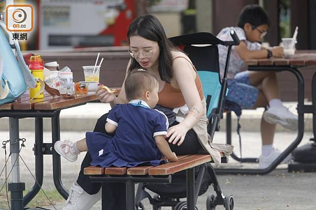 香港生育率連年下跌，位於全球倒數第一水平。