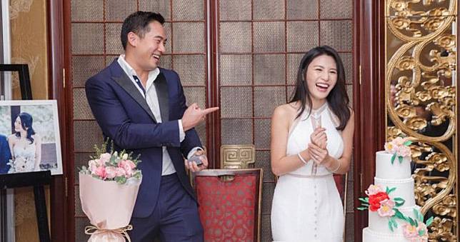 林芊妤與老公翟志榮在婚禮上玩得很開心。（林芊妤微博圖片）