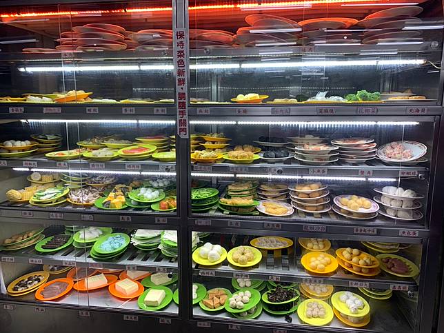 ▲小紅莓自助石頭火鍋城（看地圖）https://lin.ee/t6XaBpJ是台北市老字號的石頭火鍋店。（圖片來源：LINE熱點用戶）