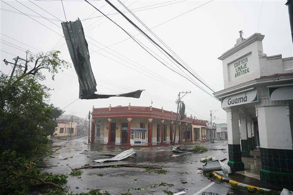 颶風伊恩吹襲古巴，帶來強風豪雨。路透社