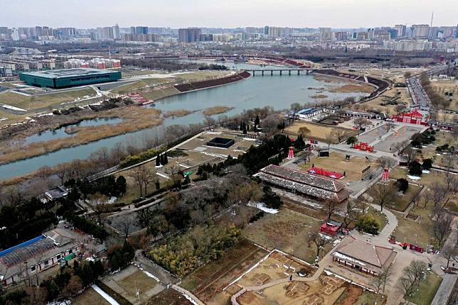 An aerial drone photo taken on Feb. 23, 2024 shows the palace and royal ancestral shrines area site of the Yin Ruins &reg; and the new building of Yinxu Museum in Anyang, central China's Henan Province. (Xinhua/Li An)