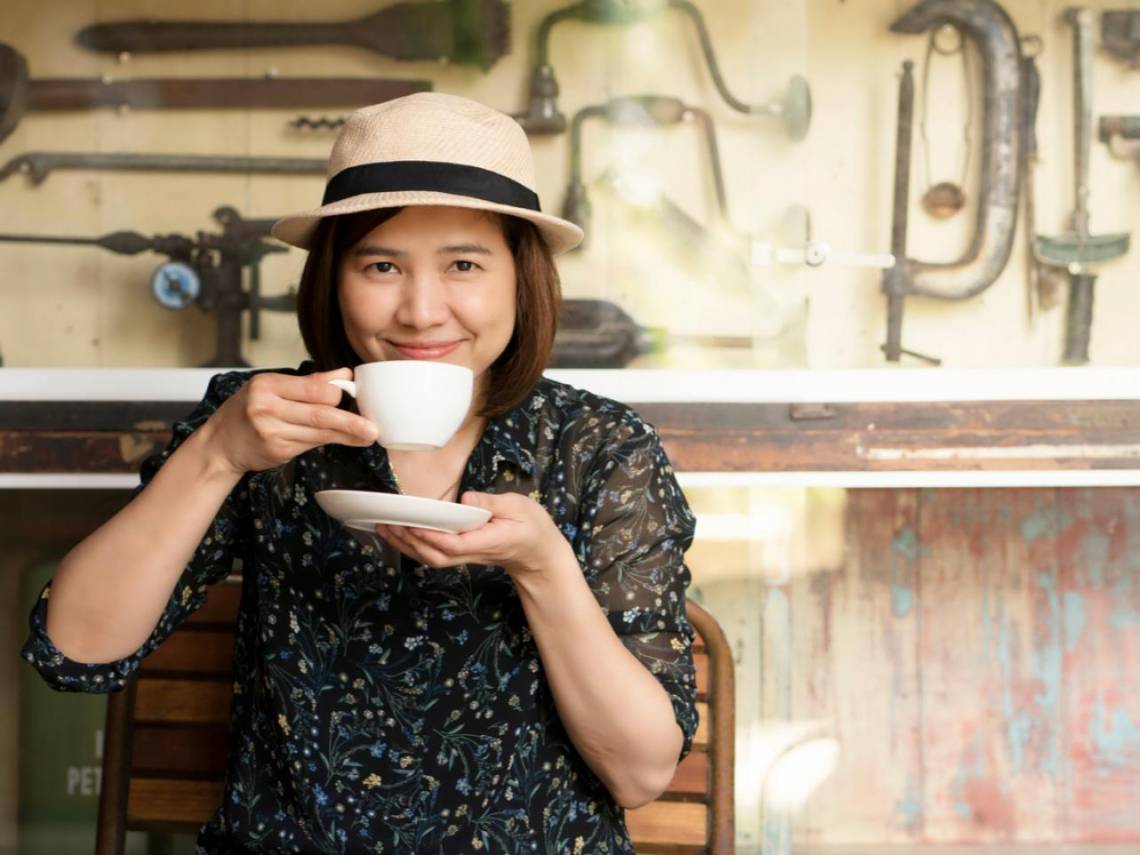 靠「記帳＋存錢」擺脫體感貧窮！40歲開始月省5千存股，退休後月增2萬被動收入「一路花到90歲」 | 幸福熟齡 X 今周刊 | LINE TODAY