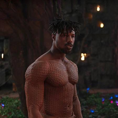 不少粉絲認為很像麥可 B 喬丹（Michael B Jordan）飾演反派的密集圓點疤痕。圖片來源：<a href=