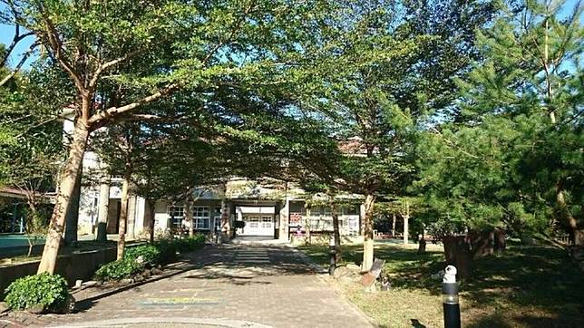 卓蘭鎮景山國小新生數掛零，縣府決定裁撤。（圖：學校官網）
