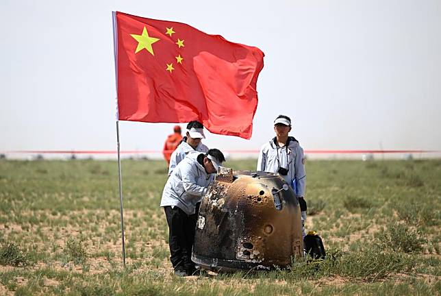 This photo taken on June 25, 2024 shows the retrieval site of the return capsule of the Chang'e-6 probe in Siziwang Banner, north China's Inner Mongolia Autonomous Region. (Xinhua/Bei He)