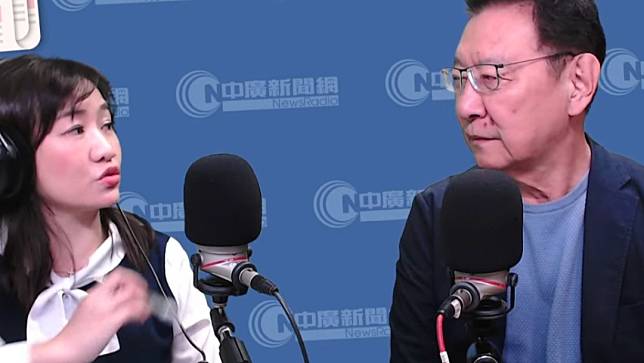 國民黨副總統參選人趙少康接受廣播專訪。翻攝自「千秋萬事」直播。