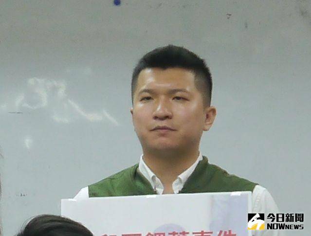 新北市議員李宇翔指出為保障孩童權益，推動新北幼教單位全面納入監管雲非常必要。（圖 ／記者吳嘉億攝）