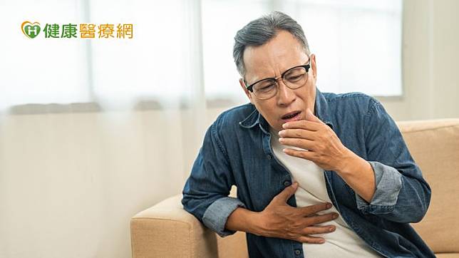 肺癌是全球癌症死因首位，若能早期發現，5年內存活率可達九成以上，國民健康署於2022年起將肺癌篩檢列為重點項目，符合「重度吸菸者」及「肺癌家族史」等對象更提供免費篩檢。