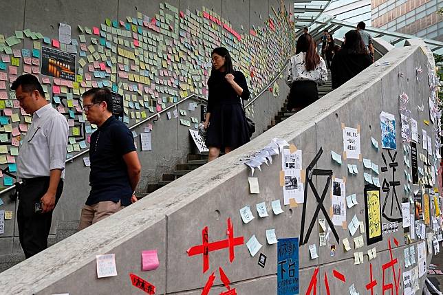 香港《逃犯條例》修正草案促使百萬港民走上街頭，舉行多次大規模遊行集會。（湯森路透）