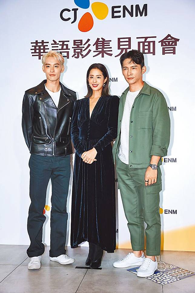 温昇豪（右起）、莫允雯、曹佑寧出席「CJ ENM HK」3部影集聯合見面會。（羅永銘攝）