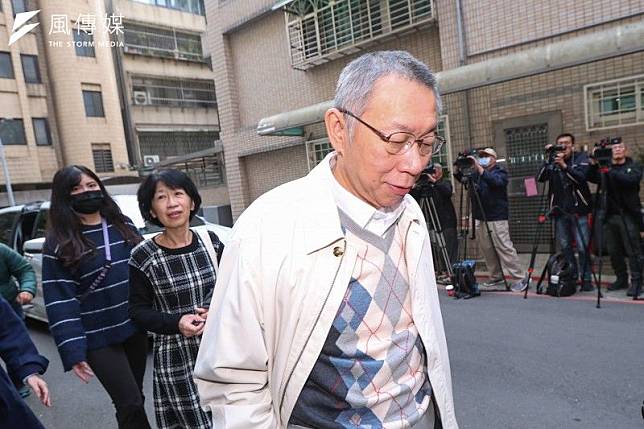 京華城案被告前台北市長柯文哲30日於交保後返回台北住家，但北檢再度提抗告，高院也於1日晚發回地院更裁。（顏麟宇攝）