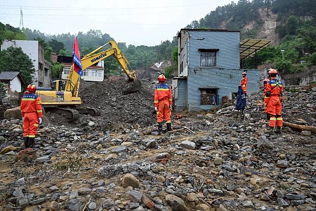 中國重慶永川區遭暴雨襲擊，至今（5/25）已釀9死、11人失聯。路透社