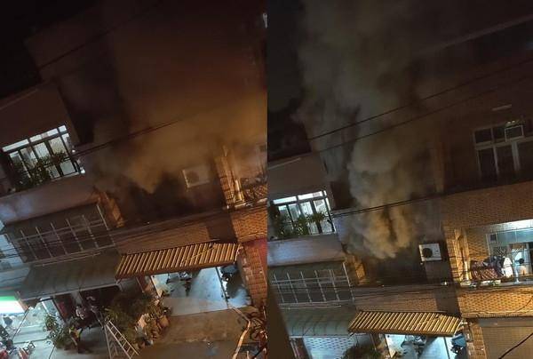 今（4日）凌晨，桃園龜山區南上路一棟3樓民宅發生火警。（翻攝自「蘆竹南崁資訊大小事分享團」臉書）