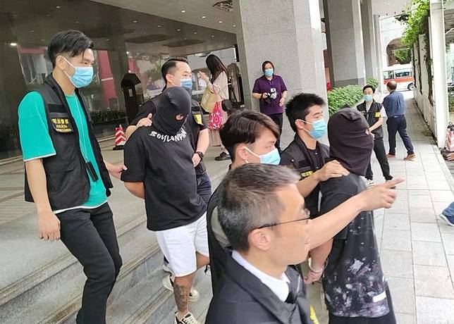 澳門執法人員拘捕1名17歲何姓香港男子。