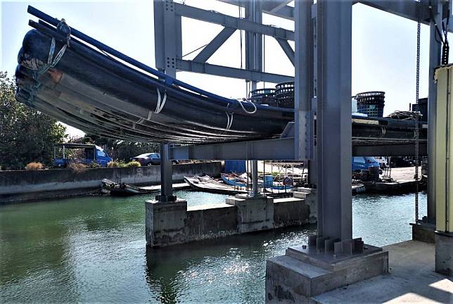 四草漁港吊船塔已經於今年初完工，交由漁民使用。（農業局提供）