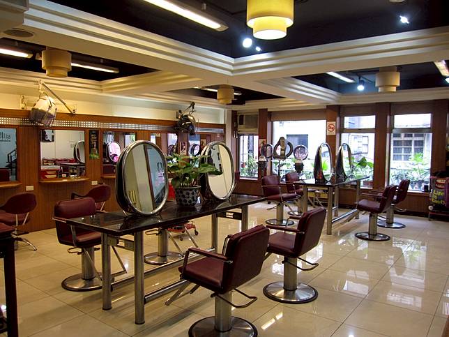  ▲	「亞禮亞詩美髮沙龍」提供全方位的美容美髮服務 (圖/亞禮亞詩美髮沙龍)