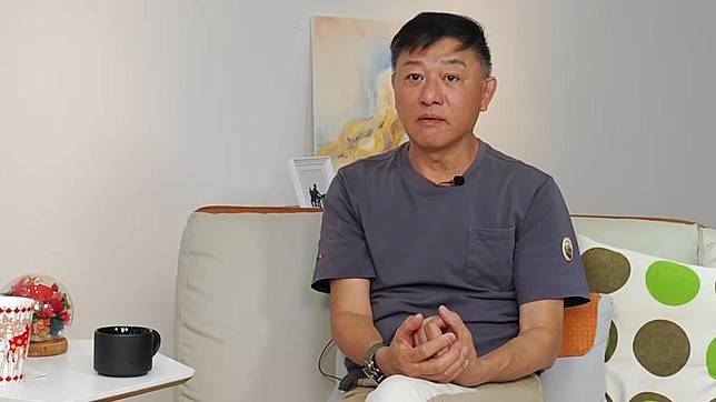 詹秉熙過去是TVB當紅小生，如今改行當網紅。（圖／翻攝自YT）