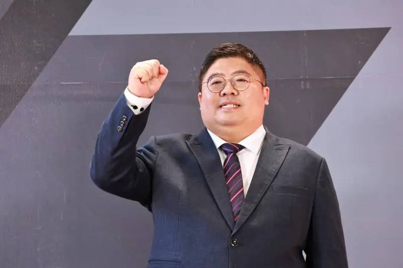選舉到了就修兩岸條例？藍青年翻舊帳酸爆 | NOWNEWS今日新聞 | LINE TODAY