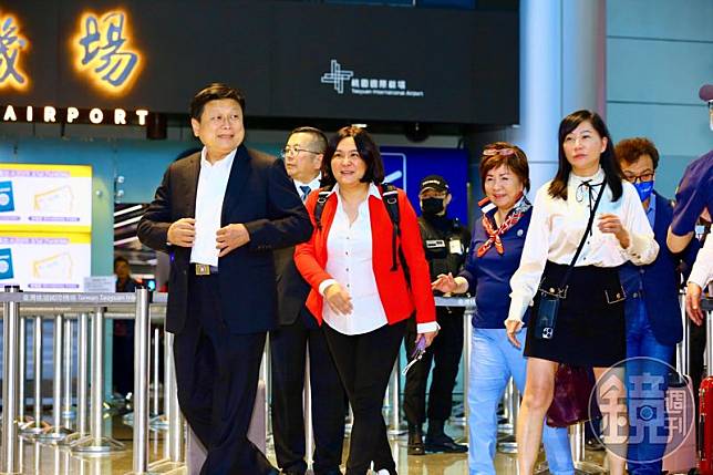 國民黨總召傅崐萁26日率16位藍委赴北京參訪。