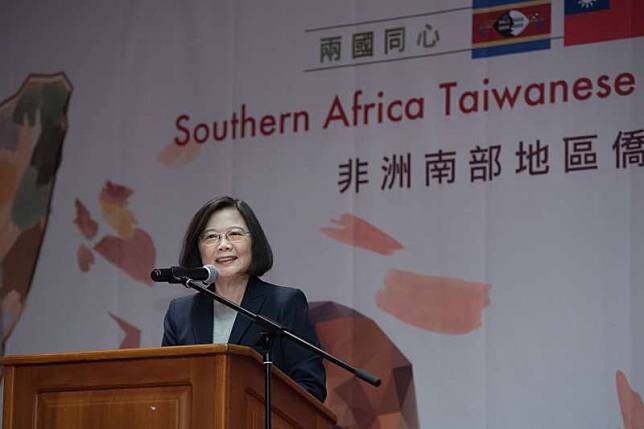 作者認為，可能蔡英文、馬英九、或柯文哲都是真心為台灣好，「事實上他們每個人為台灣付出的心力都比我們多，我們實在不應該對他們做人身攻擊。」（總統府提供）
