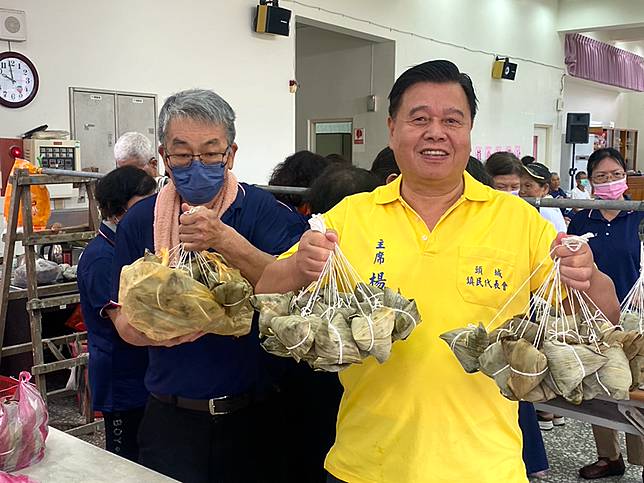 頭城金面愛心粽！獅子會送米助弱勢