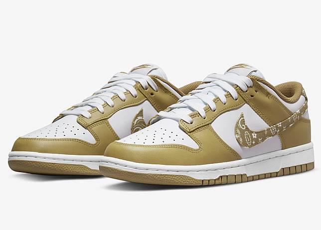Nike Dunk Low “Barley Paisley”。圖片來源：<a href=