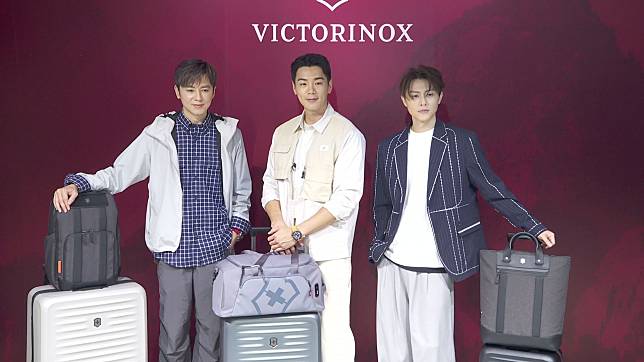 李國毅（左起）、禾浩辰、邱勝翊，共同出席VICTORINOX春夏新品會。（陳拓宇攝）