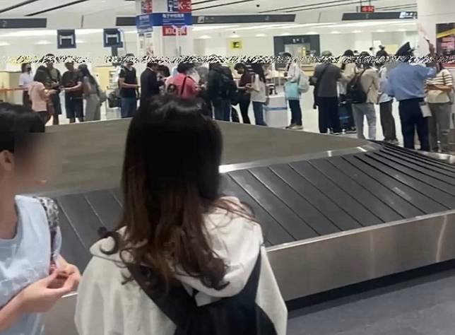廉航出包！泰獅航空昨天下午從高雄小港飛北海道，落地後整機旅客竟等無行李，原來還滯留台灣沒出境。民眾提供