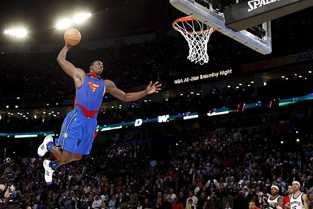 在2008年灌籃大賽以超人裝扮一灌成名的「魔獸」哈沃德（Dwight Howard）將會參加2020年明星週的灌籃大賽。 歐新社