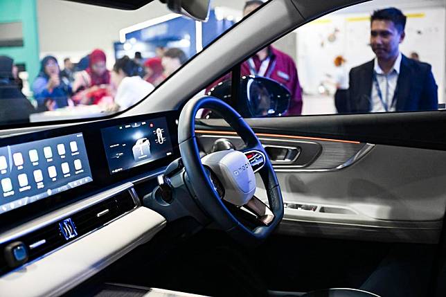 This photo taken on Nov. 19, 2024 shows the interior of a vehicle by Chinese automaker Chery at the Smart Nation Expo 2024 in Kuala Lumpur, Malaysia. (Xinhua/Cheng Yiheng)