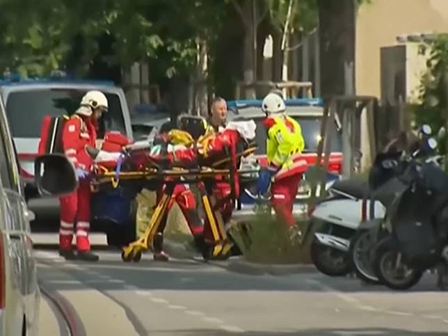 有受害者送院後不治，奧地利校園槍擊的死亡人數增加為11人。