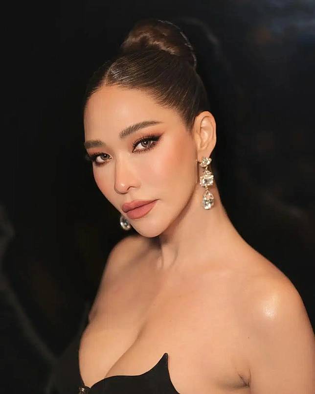 พลอย เฌอมาลย์ ผอมลง ชาวเน็ตเดาว่าอกหัก