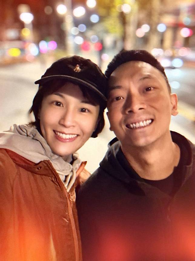曾沛慈（左）和約書亞樂團團長孫立衡結婚4年。翻攝曾沛慈臉書