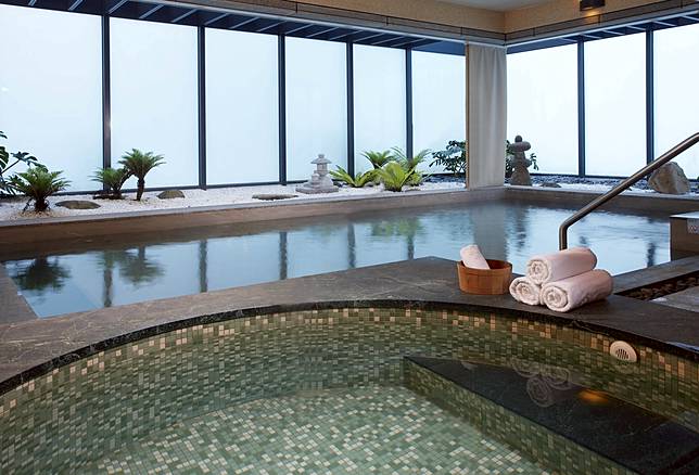 雲品溫泉酒店的煙嵐風呂，置身於裸湯區猶如身在日本秘境泡湯。(圖/烏來璞石麗緻溫泉會館)