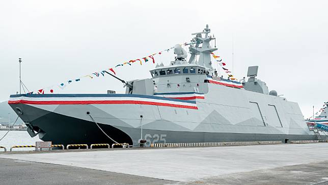 海軍新型高效能艦艇「沱江級」量產型安江艦（ 舷號625）2024年7月初將與另一艘萬江艦（舷號626）舉行成軍典禮，由賴清德總統主持。總統府提供