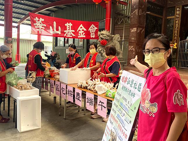這500顆粽子是為礁溪阿公阿嬤包的!