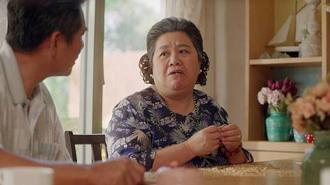演員鍾欣凌（右）在戲劇「我的婆婆怎麼那麼可愛 2」演出廢媽媽，一度焦慮到胖至80公斤。 （公共電視提供） 中央社記者洪素津傳真 113年5月6日