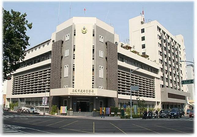 涂姓警員假借蒐證偷拍報案女子，並以AI合成裸照。 圖：取自高雄市政府警察局