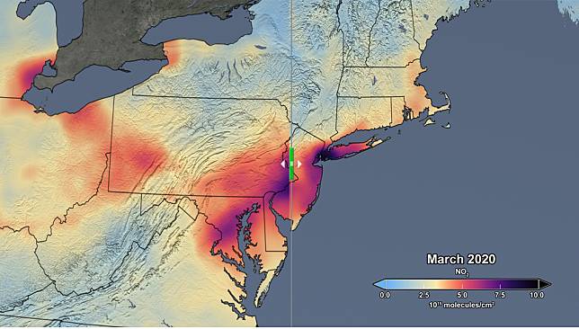 圖為NASA官方的美國東北部地區地圖，顯示因疫情導致空汙降低。   圖：NASA官方網站