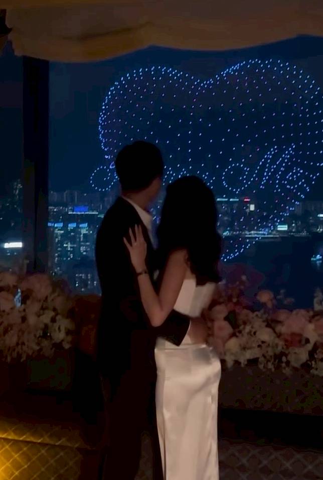 香港近日一場豪華無人機求婚秀震撼全網。圖／翻攝自Threads @thedreamylai
